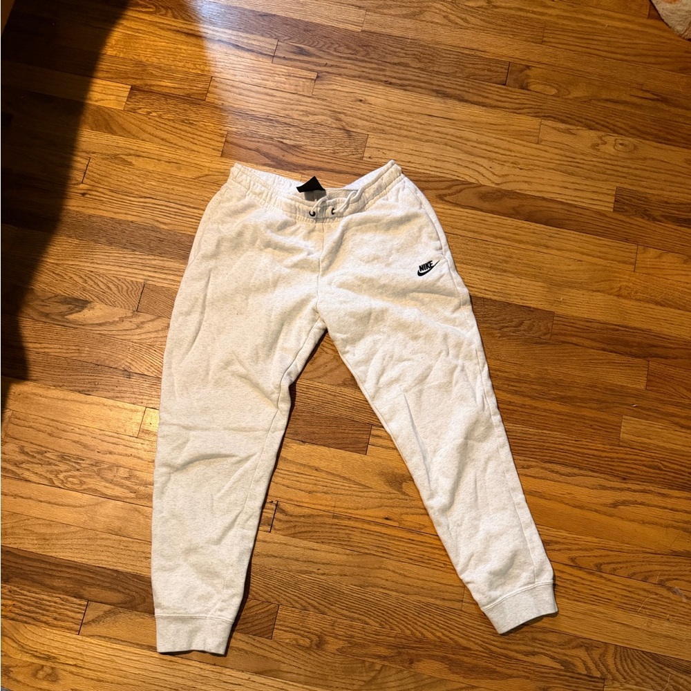 Nike women’s Light Gray Sweatpants